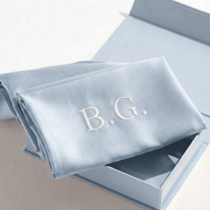 Diana– İsminize Özel İşlemeli Premium Vegan Saten Güzellik Yastık Kılıfı